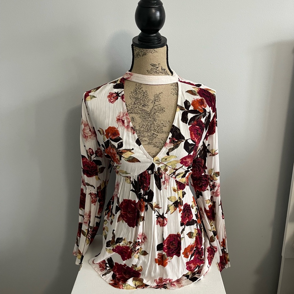 Floral V-Neck Blouse - White and Red